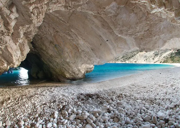 Vakantiehuis Cinema Themed House In *